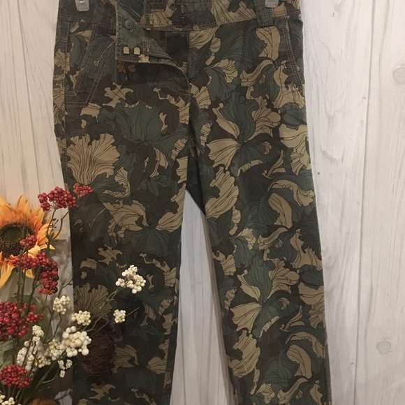 Ann Taylor Loft Lightweight Floral Camo 